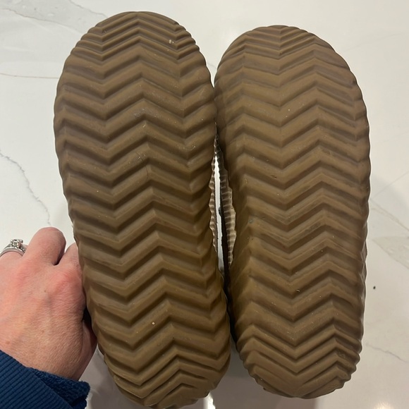 Girls Sorel Boots - Waterproof - Picture 5 of 5